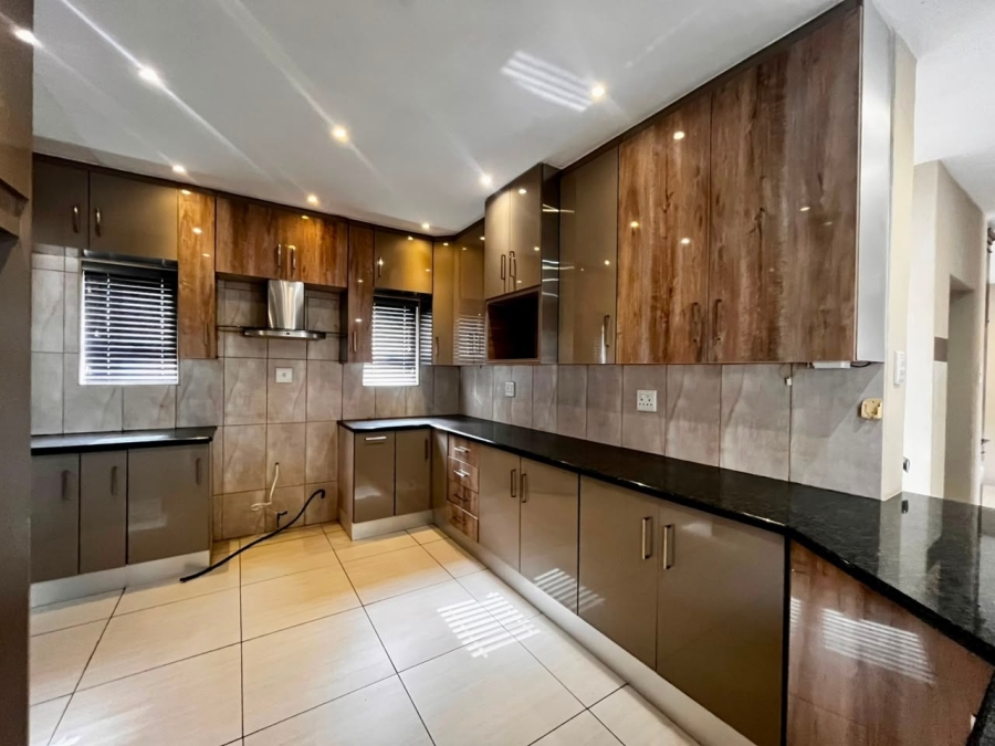 To Let 3 Bedroom Property for Rent in Cashan North West